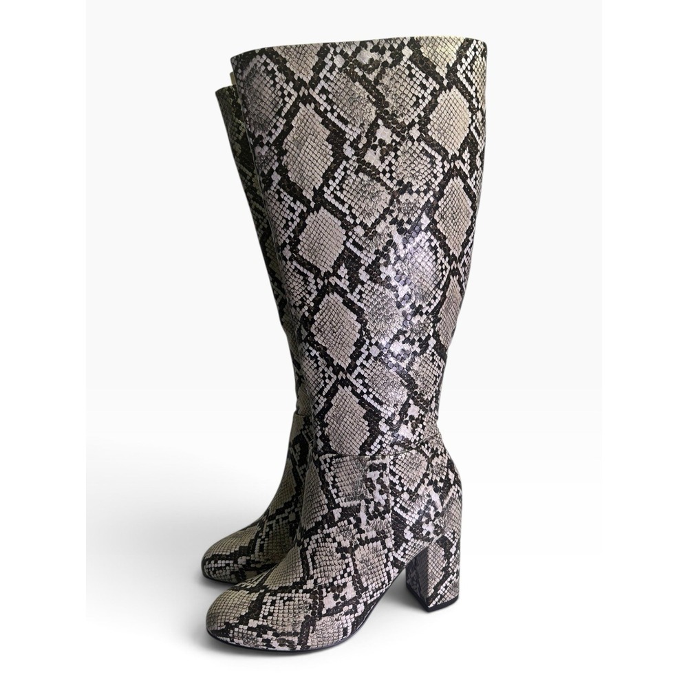 Amazon Essentials Women's Tall Heel Boot Snake Faux Leather Size 5.5 NIB